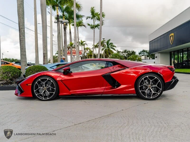 2025 Lamborghini Revuelto - Image 2 of 31