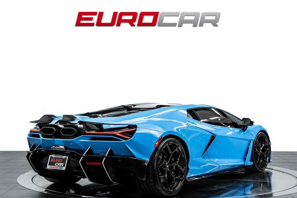 2025 Lamborghini Revuelto - Image 5 of 31