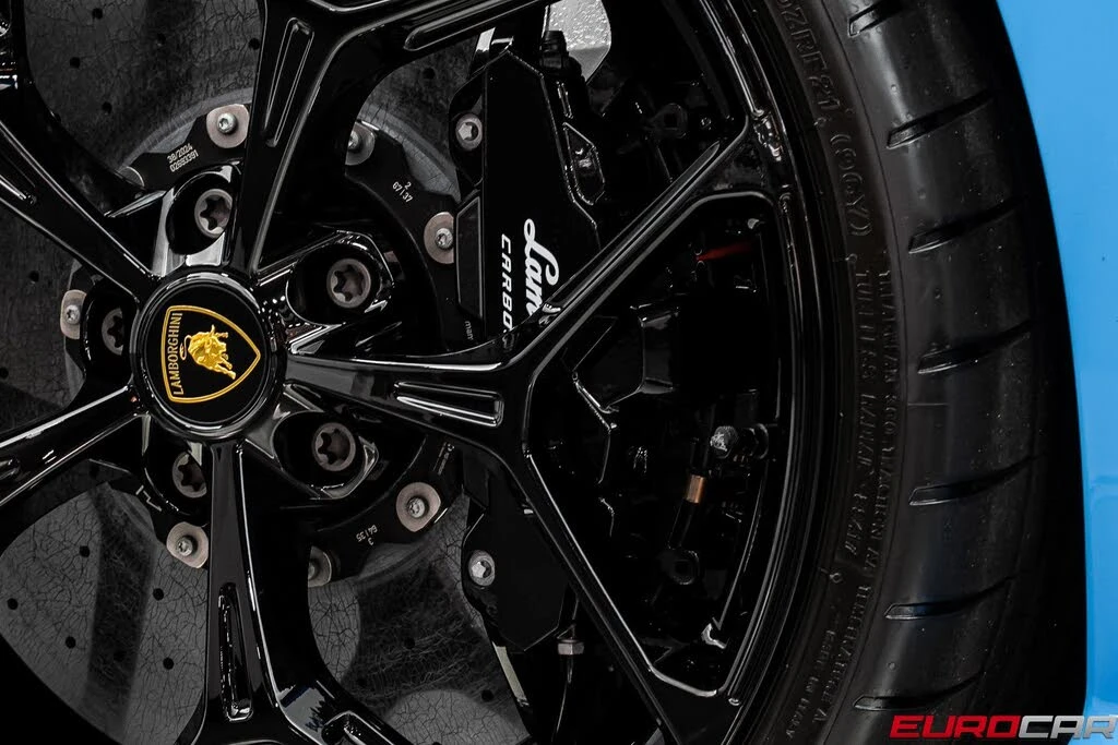 2025 Lamborghini Revuelto - Image 27 of 31