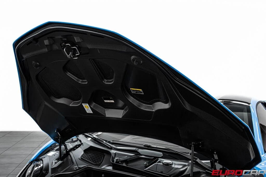 2025 Lamborghini Revuelto - Image 11 of 31