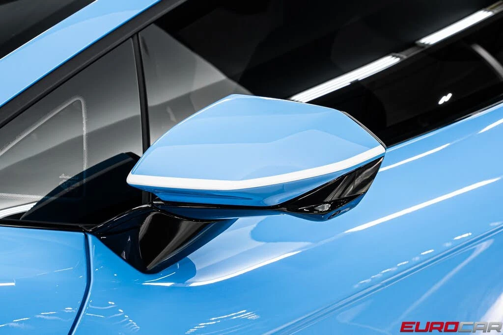 2025 Lamborghini Revuelto - Image 16 of 31