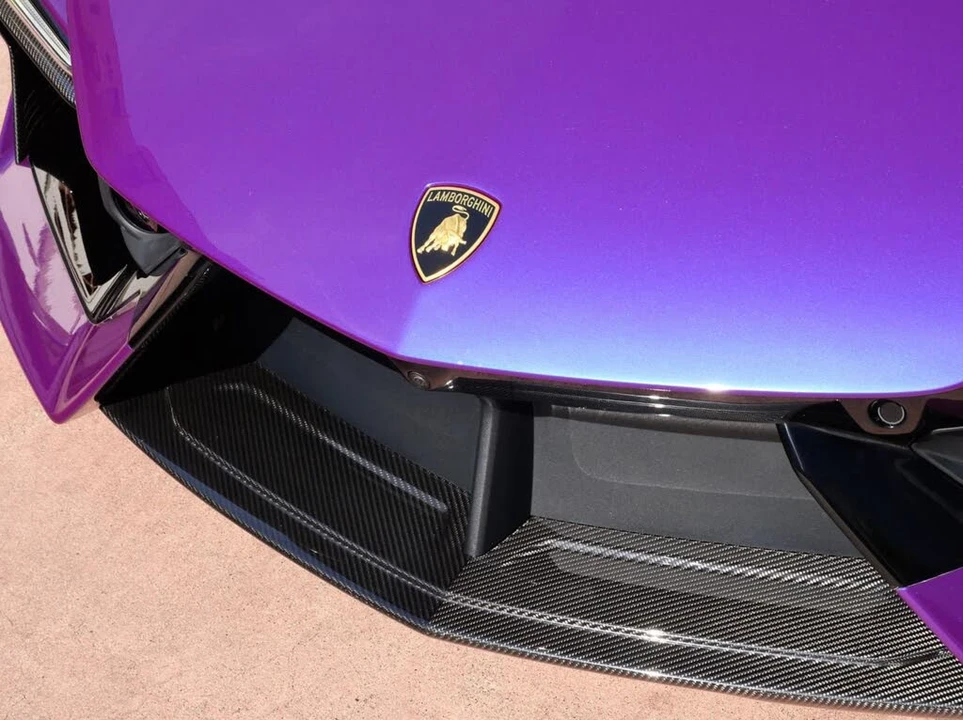 2025 Lamborghini Revuelto - Image 12 of 31