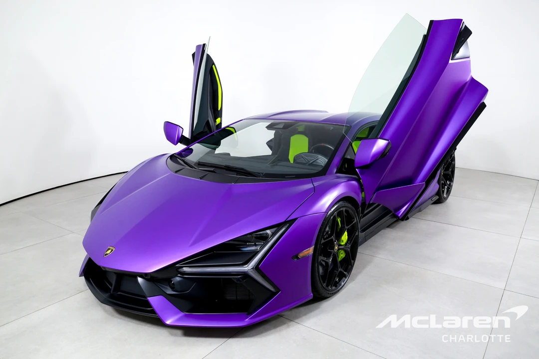 2025 Lamborghini Revuelto - Image 5 of 31
