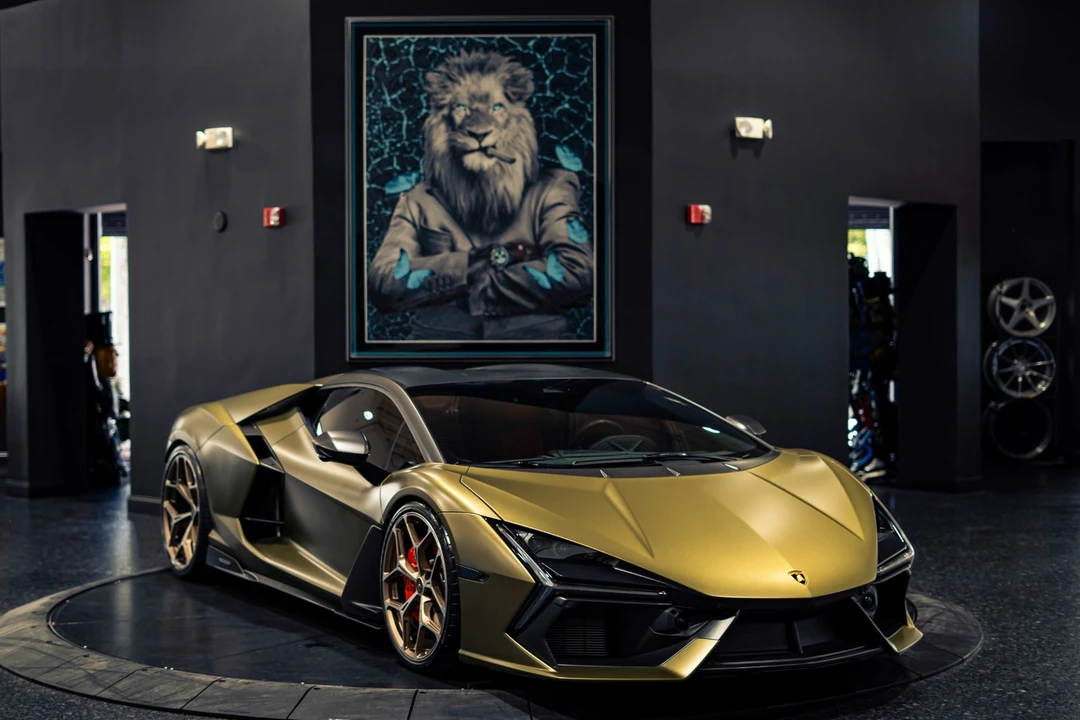 2025 Lamborghini Revuelto - Image 11 of 31