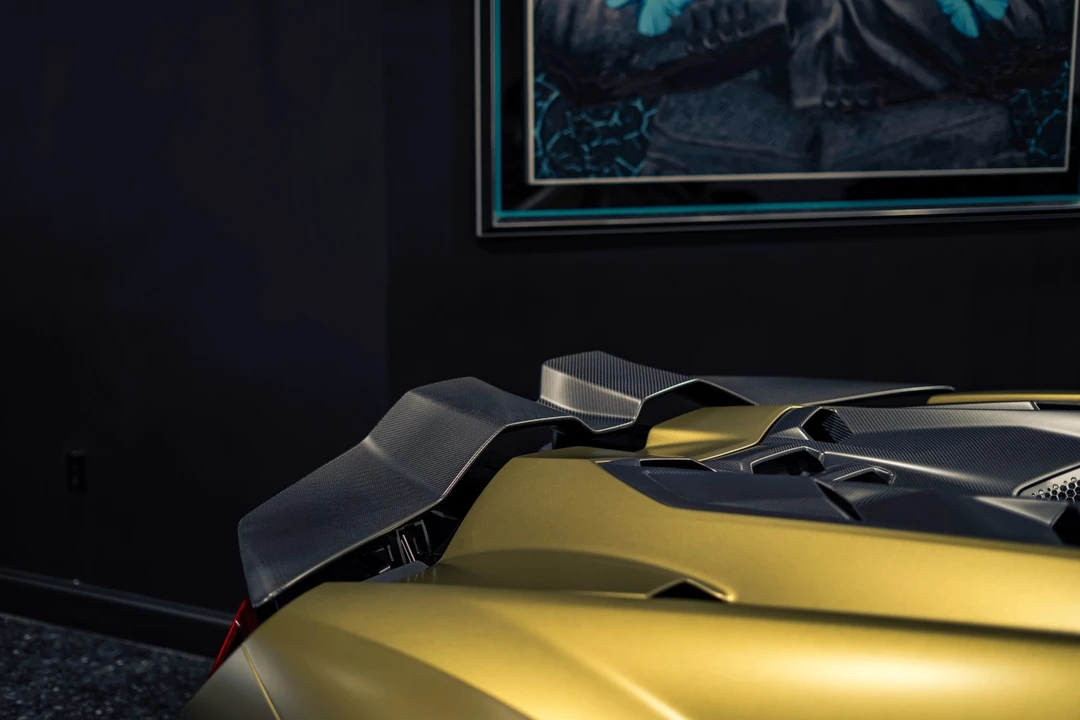 2025 Lamborghini Revuelto - Image 7 of 31