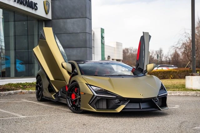 2025 Lamborghini Revuelto - Image 2 of 31