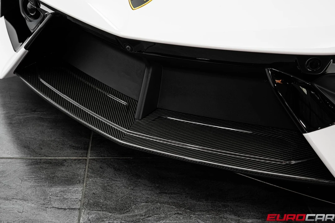 2025 Lamborghini Revuelto - Image 14 of 31