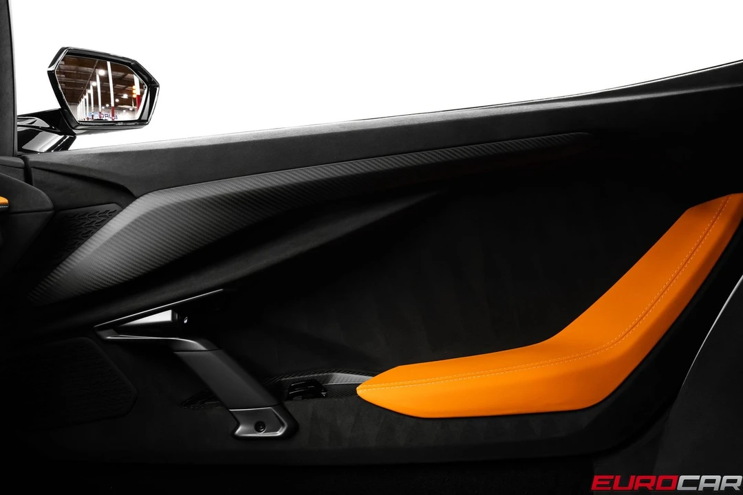 2025 Lamborghini Revuelto - Image 31 of 31