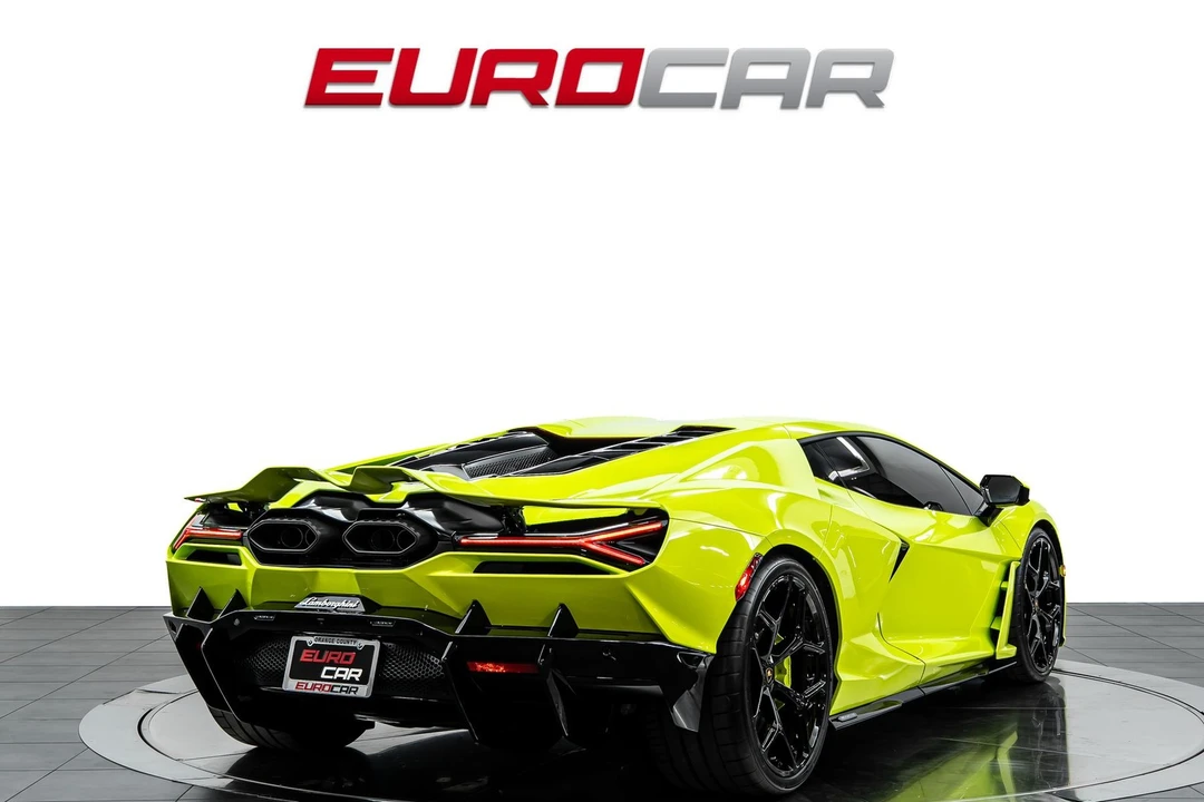 2025 Lamborghini Revuelto - Image 5 of 31