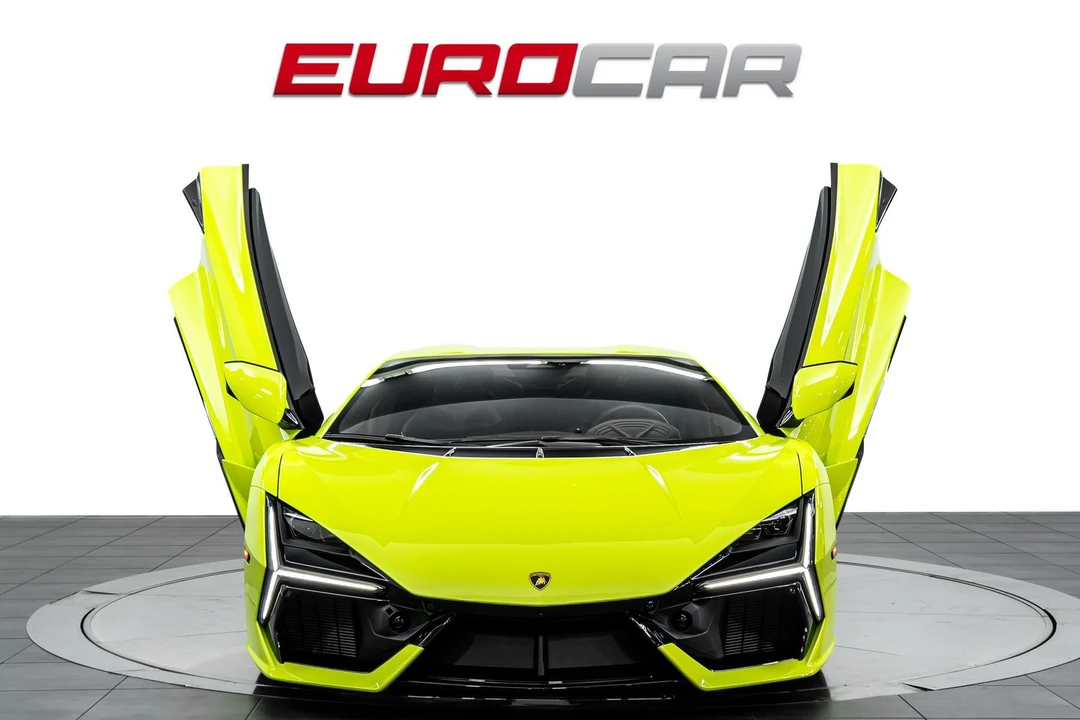 2025 Lamborghini Revuelto - Image 9 of 31