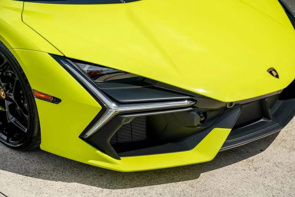 2025 Lamborghini Revuelto - Image 3 of 12