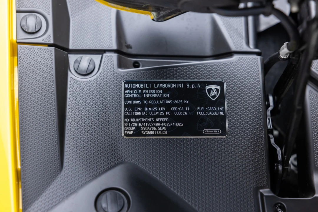 2025 Lamborghini Revuelto - Image 30 of 31