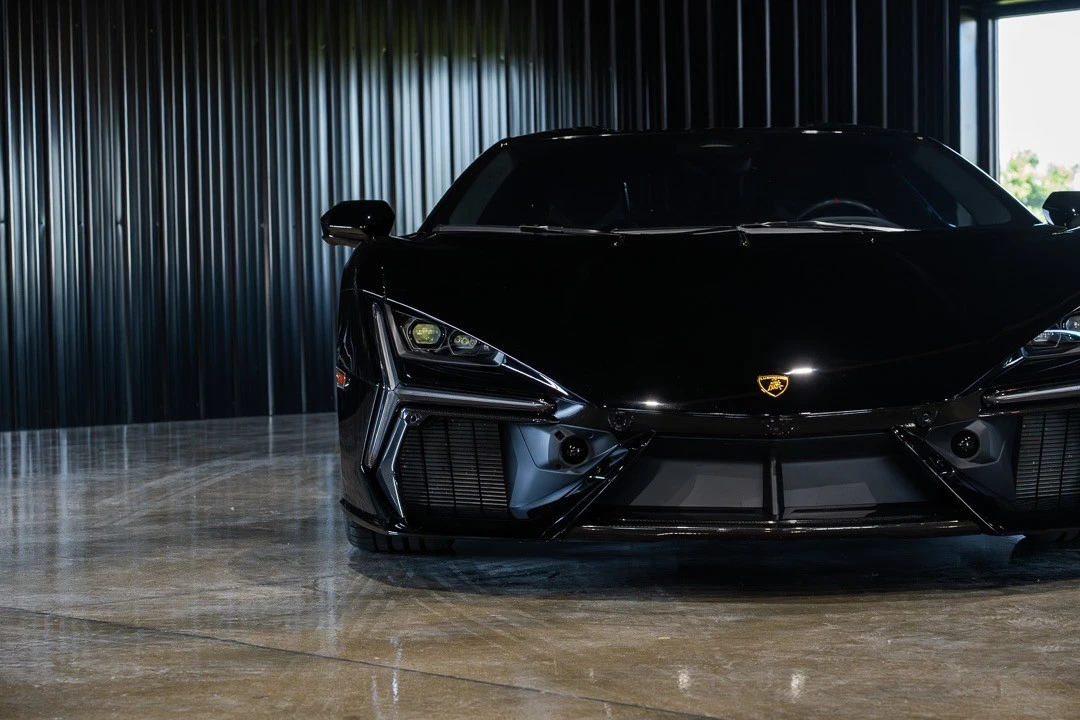 2025 Lamborghini Revuelto - Image 4 of 31