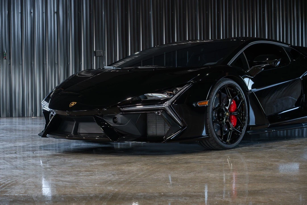 2025 Lamborghini Revuelto - Image 3 of 31