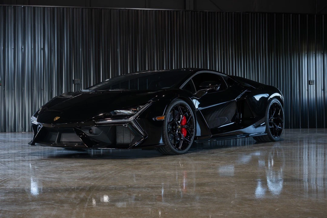 2025 Lamborghini Revuelto - Image 2 of 31