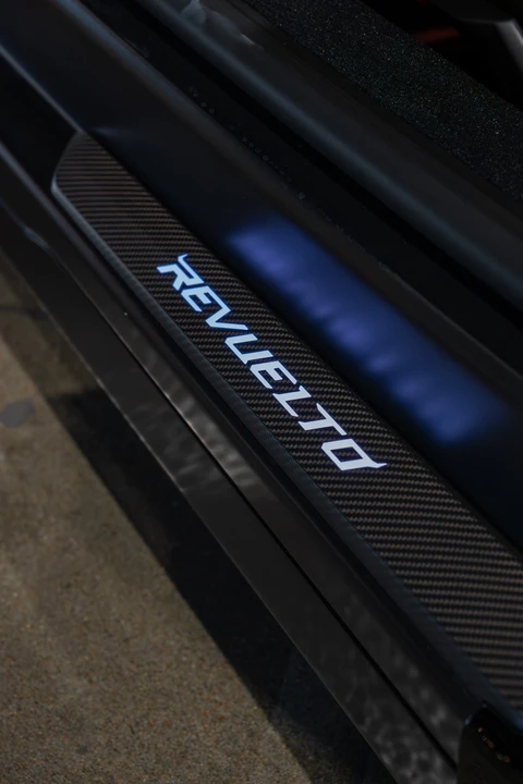 2025 Lamborghini Revuelto - Image 31 of 31