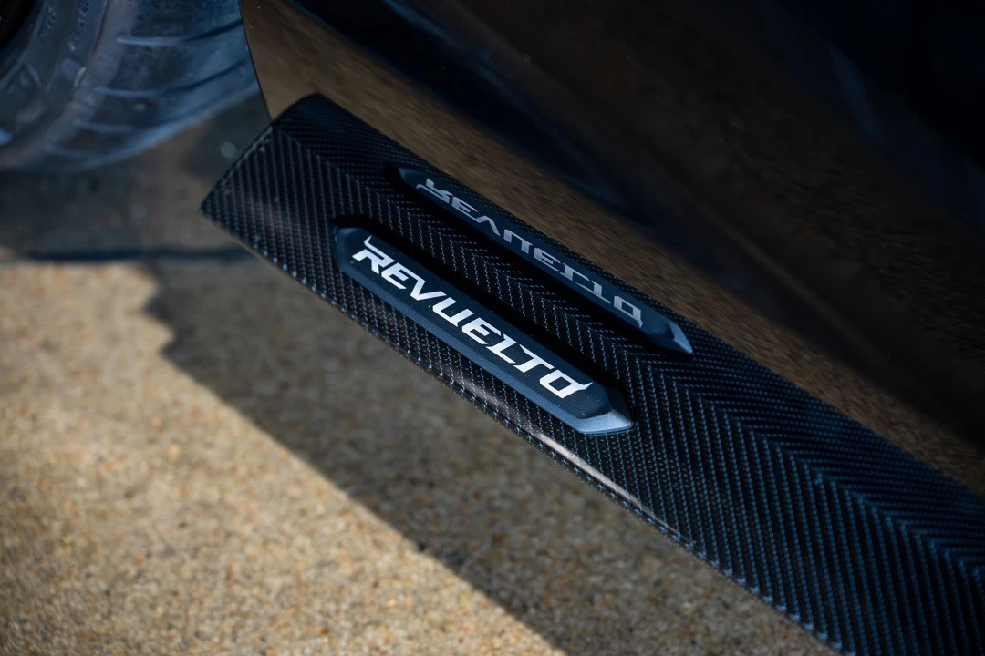 2025 Lamborghini Revuelto - Image 20 of 31