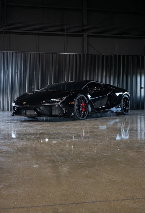 2025 Lamborghini Revuelto - Image 2 of 31