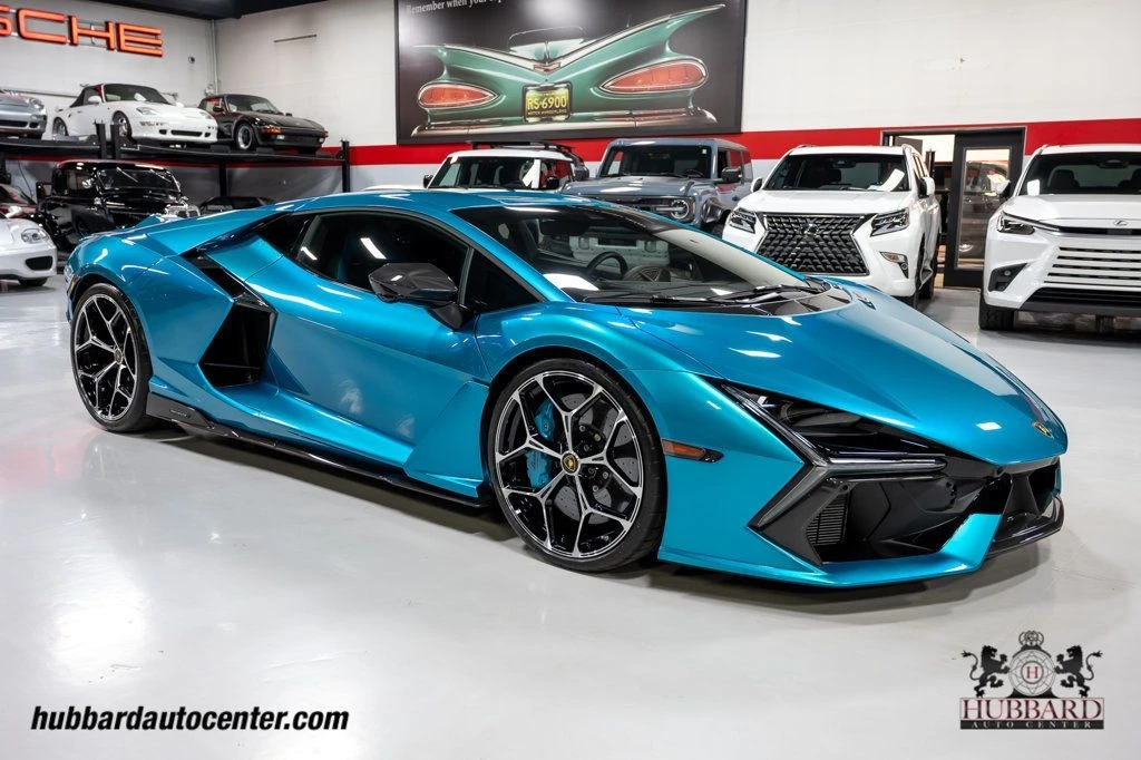 2025 Lamborghini Revuelto - Image 10 of 12