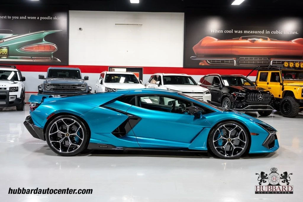 2025 Lamborghini Revuelto - Image 9 of 12