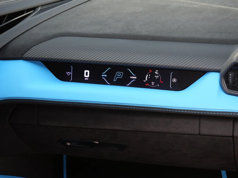2025 Lamborghini Revuelto - Image 29 of 31