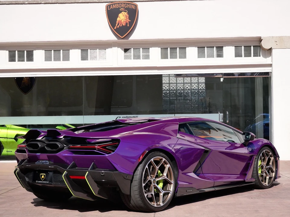 2025 Lamborghini Revuelto - Image 3 of 31