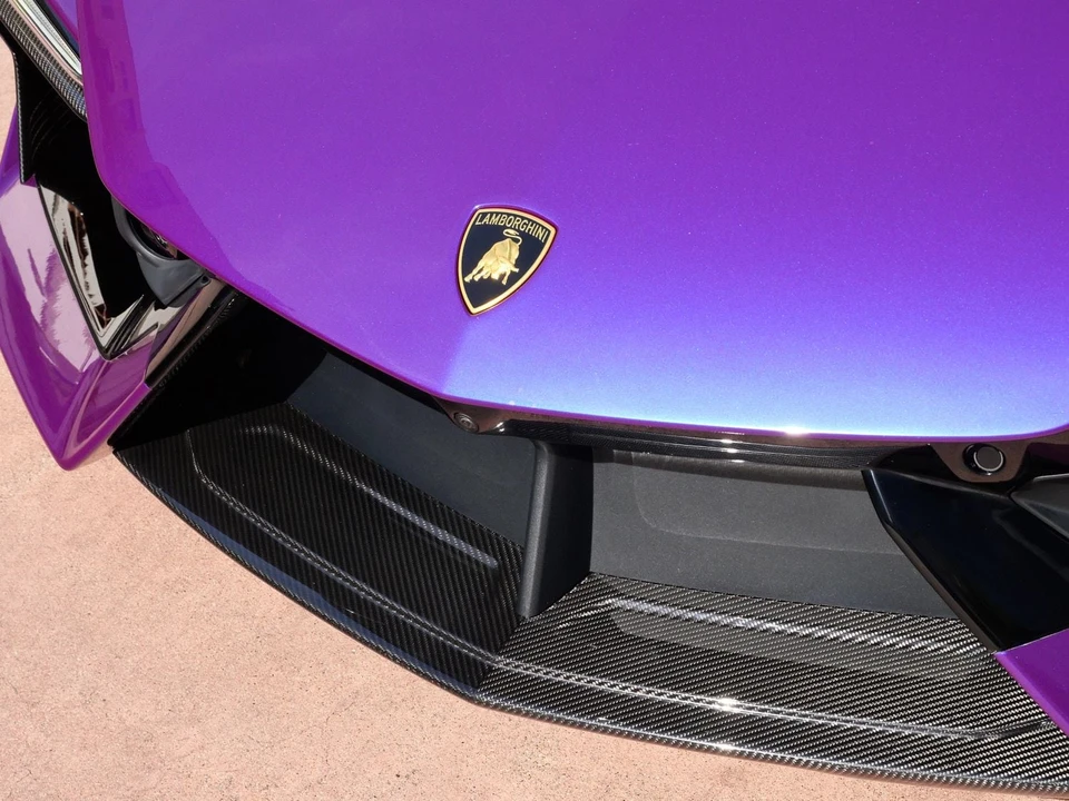 2025 Lamborghini Revuelto - Image 13 of 31