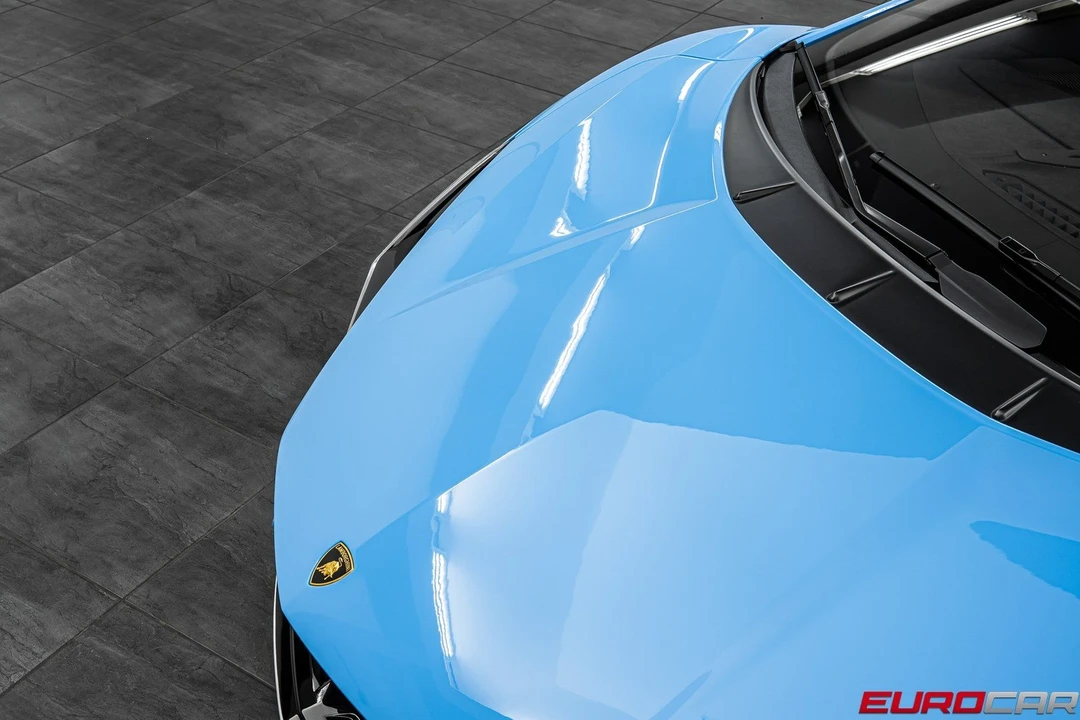 2025 Lamborghini Revuelto - Image 10 of 31