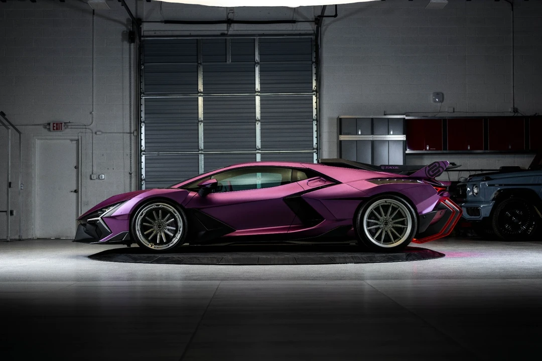 2025 Lamborghini Revuelto - Image 4 of 21