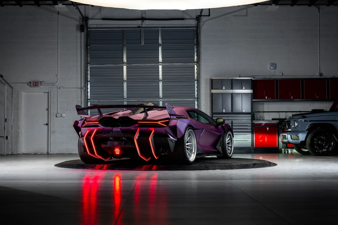 2025 Lamborghini Revuelto - Image 13 of 21