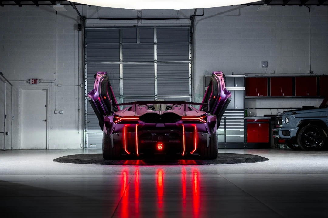 2025 Lamborghini Revuelto - Image 10 of 21