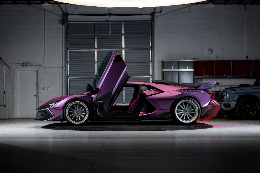 2025 Lamborghini Revuelto - Image 8 of 21
