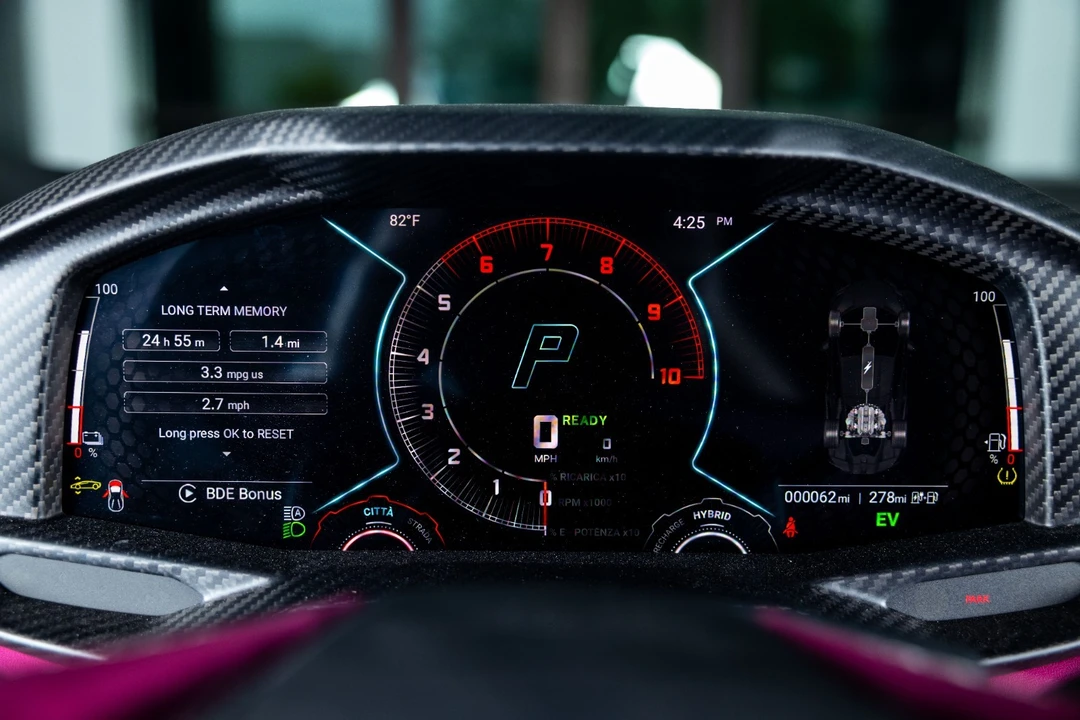 2025 Lamborghini Revuelto - Image 20 of 21