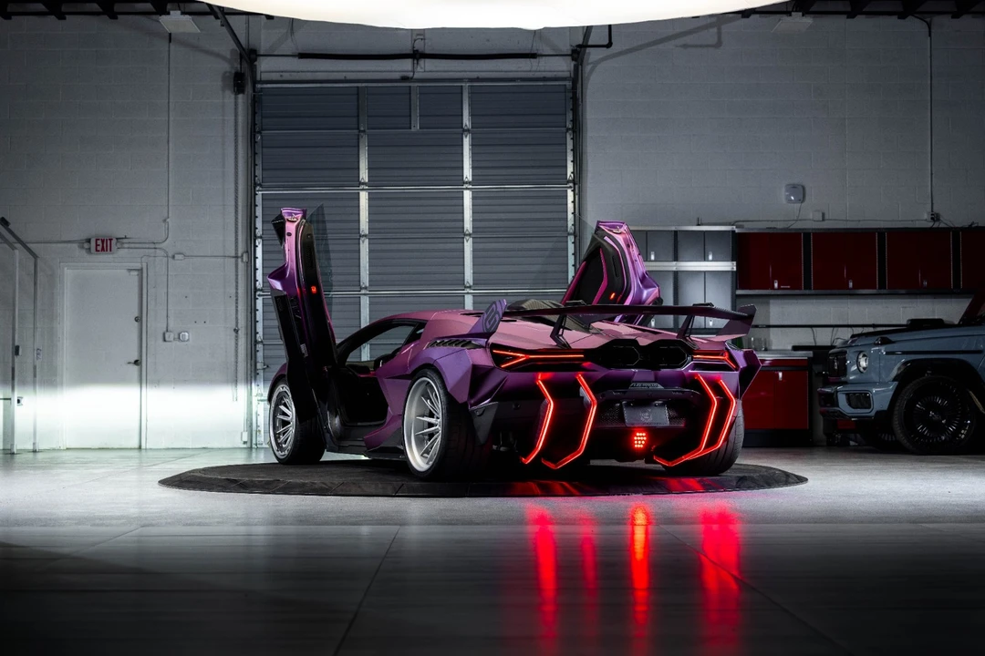 2025 Lamborghini Revuelto - Image 9 of 21