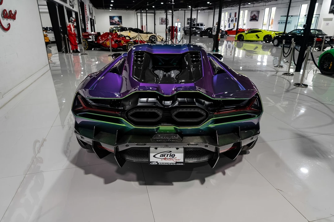 2025 Lamborghini Revuelto - Image 6 of 31