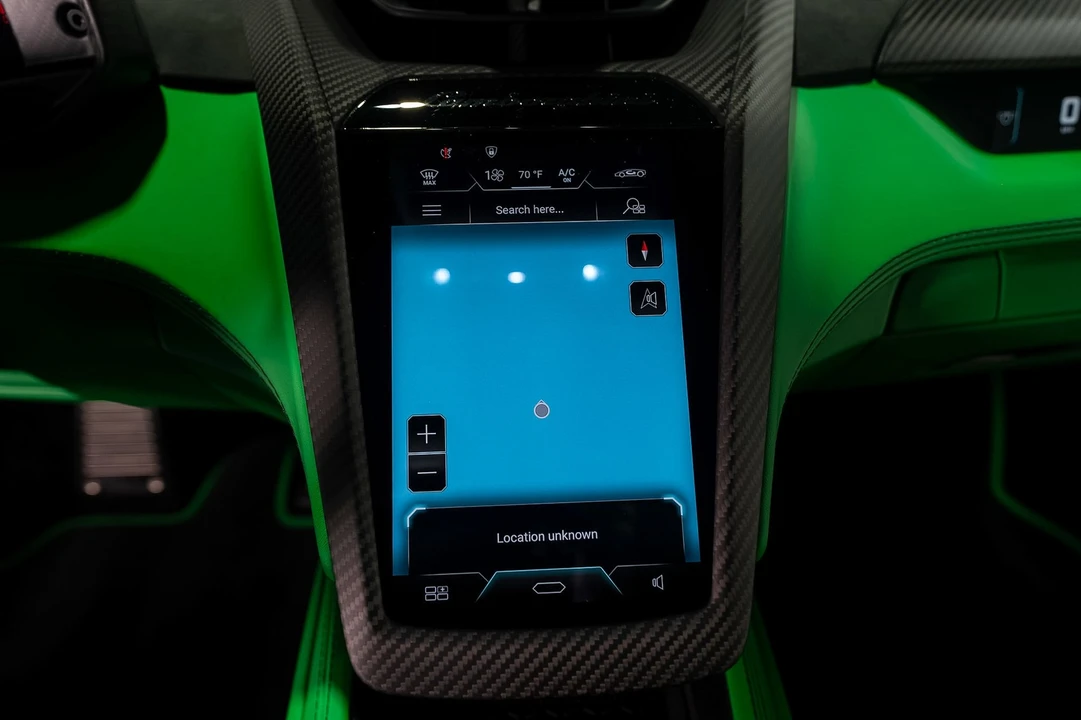 2025 Lamborghini Revuelto - Image 18 of 31