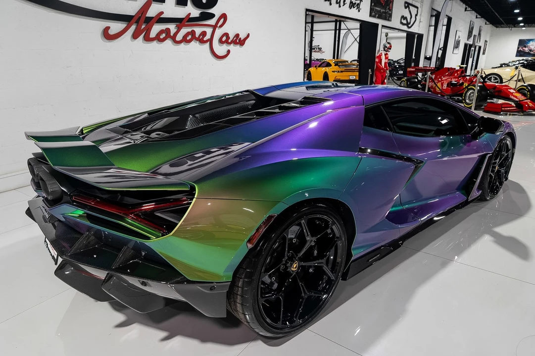 2025 Lamborghini Revuelto - Image 7 of 31