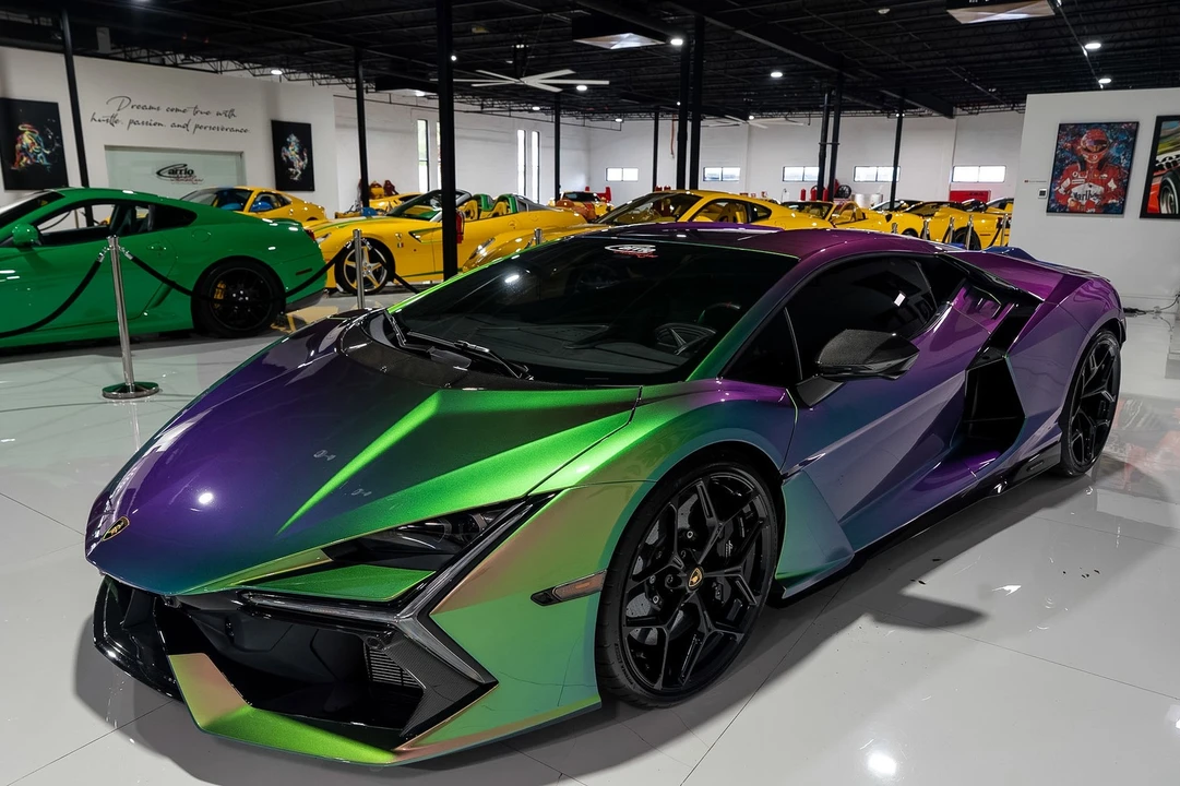 2025 Lamborghini Revuelto - Image 3 of 31