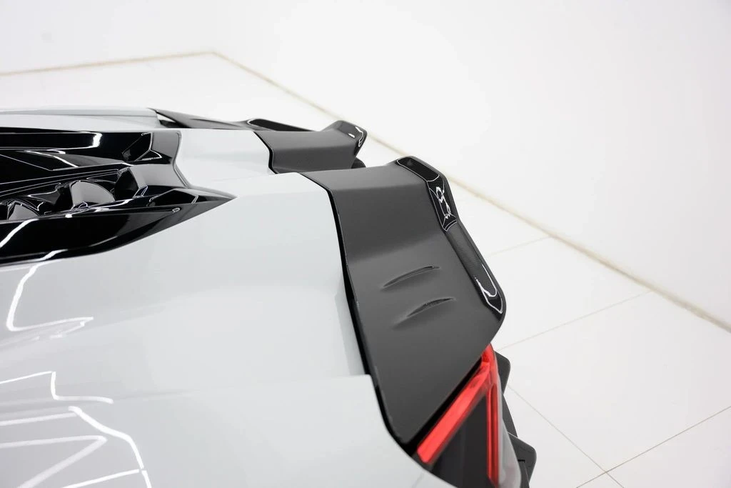 2025 Lamborghini Revuelto - Image 17 of 21