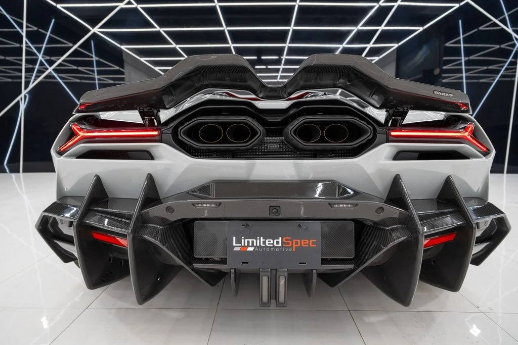 2025 Lamborghini Revuelto - Image 21 of 21