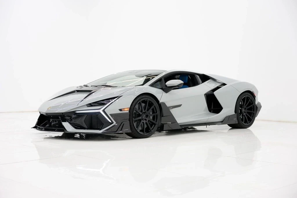 2025 Lamborghini Revuelto - Image 10 of 21