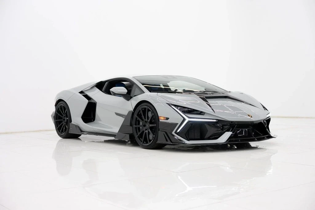 2025 Lamborghini Revuelto - Image 4 of 21