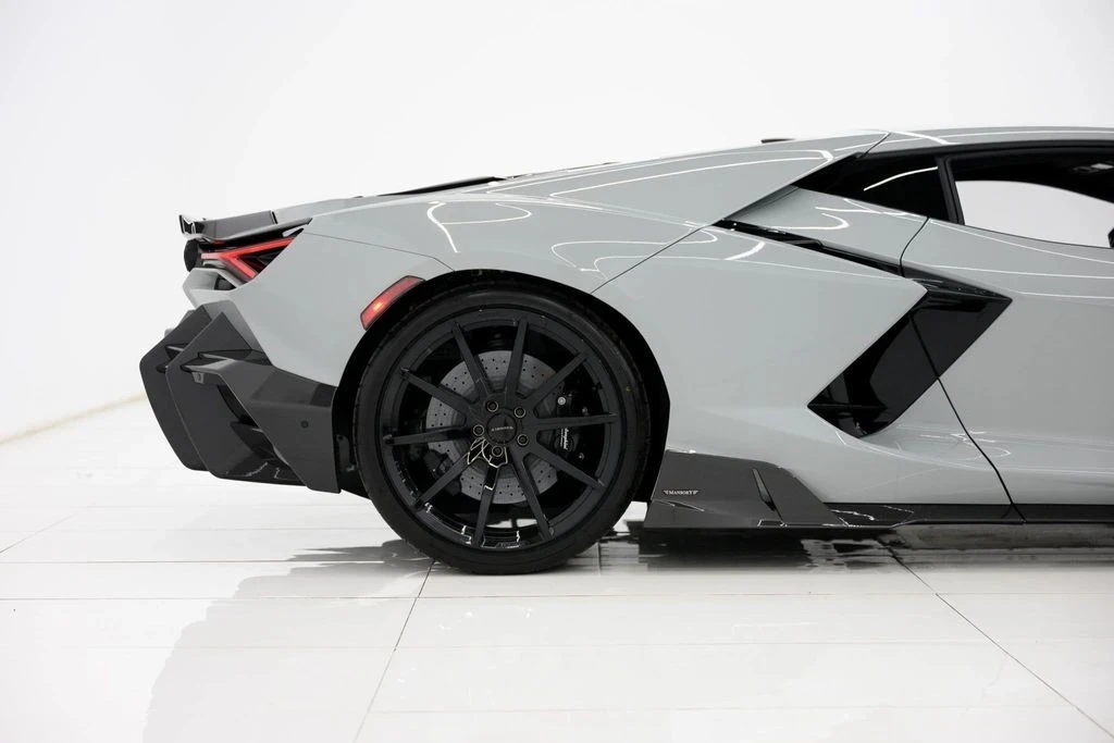 2025 Lamborghini Revuelto - Image 8 of 21