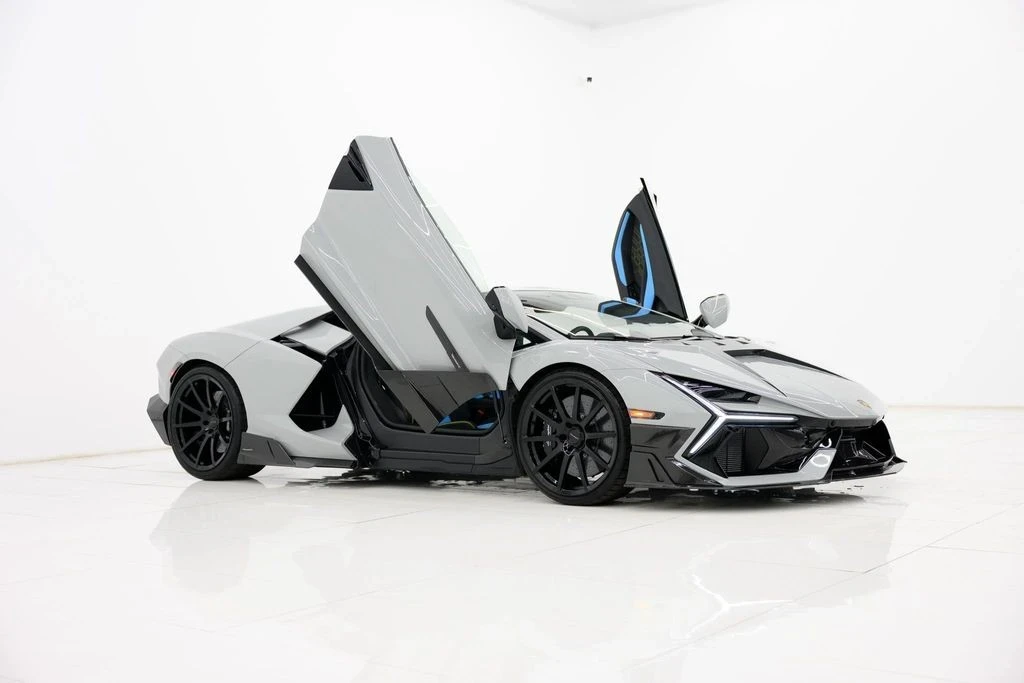 2025 Lamborghini Revuelto - Image 20 of 21