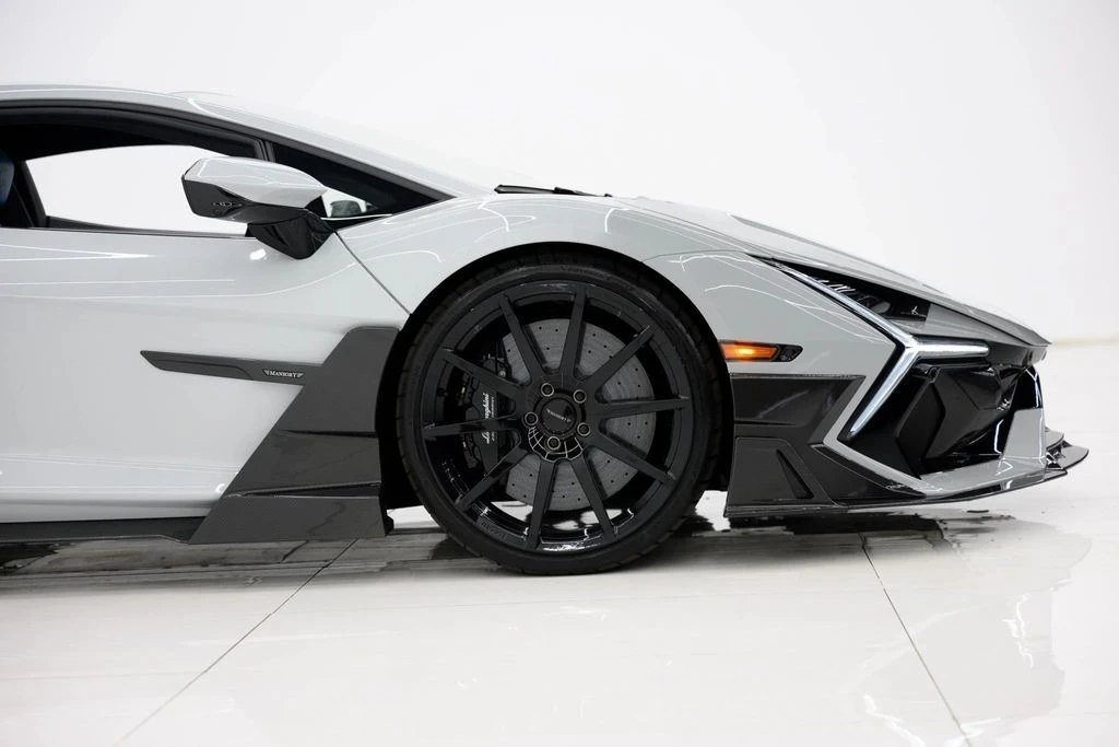 2025 Lamborghini Revuelto - Image 6 of 21