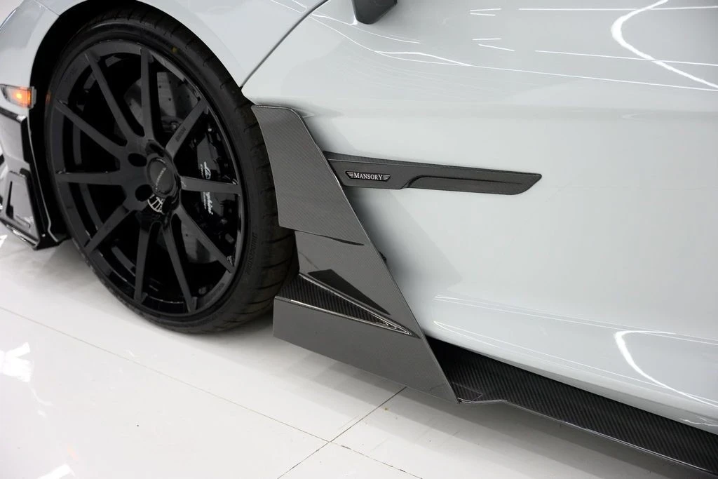 2025 Lamborghini Revuelto - Image 15 of 21