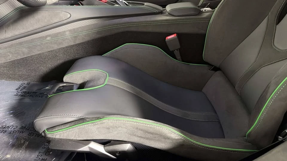 2025 Lamborghini Revuelto - Image 14 of 20