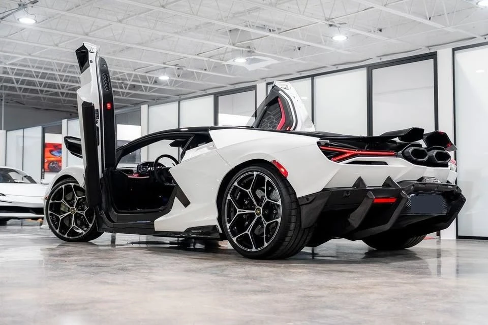 2025 Lamborghini Revuelto - Image 8 of 20