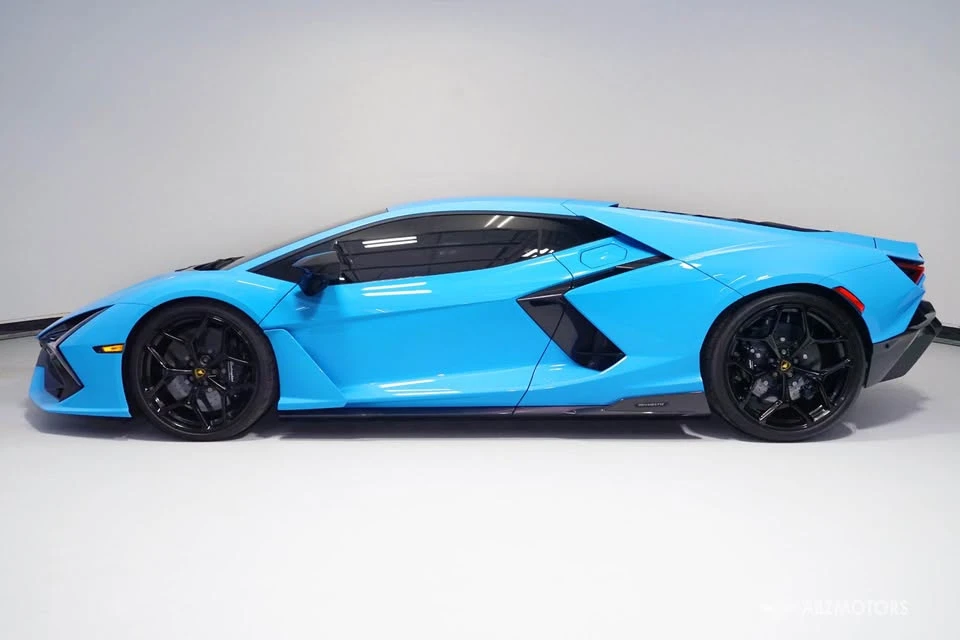 2025 Lamborghini Revuelto - Image 3 of 4