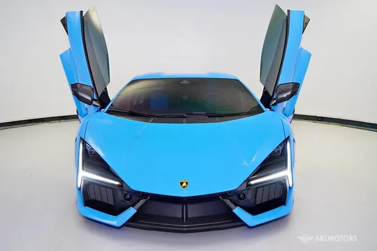 2025 Lamborghini Revuelto